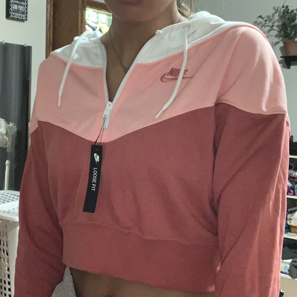 NIKE cropped hoodie